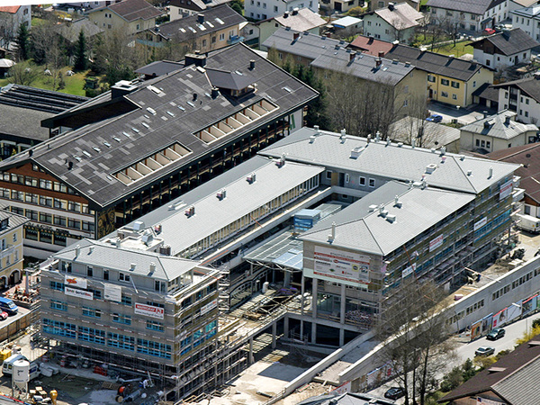 St. Johann: Einkaufszentrum im Bau