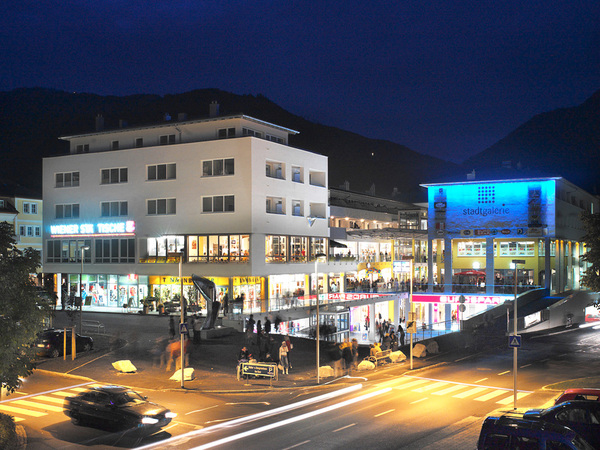 St. Johann: Einkaufszentrum